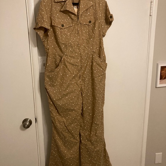 Unique Vintage - Smak Parlour Tan and White Stars Jumpsuit - Picture 4 of 4
